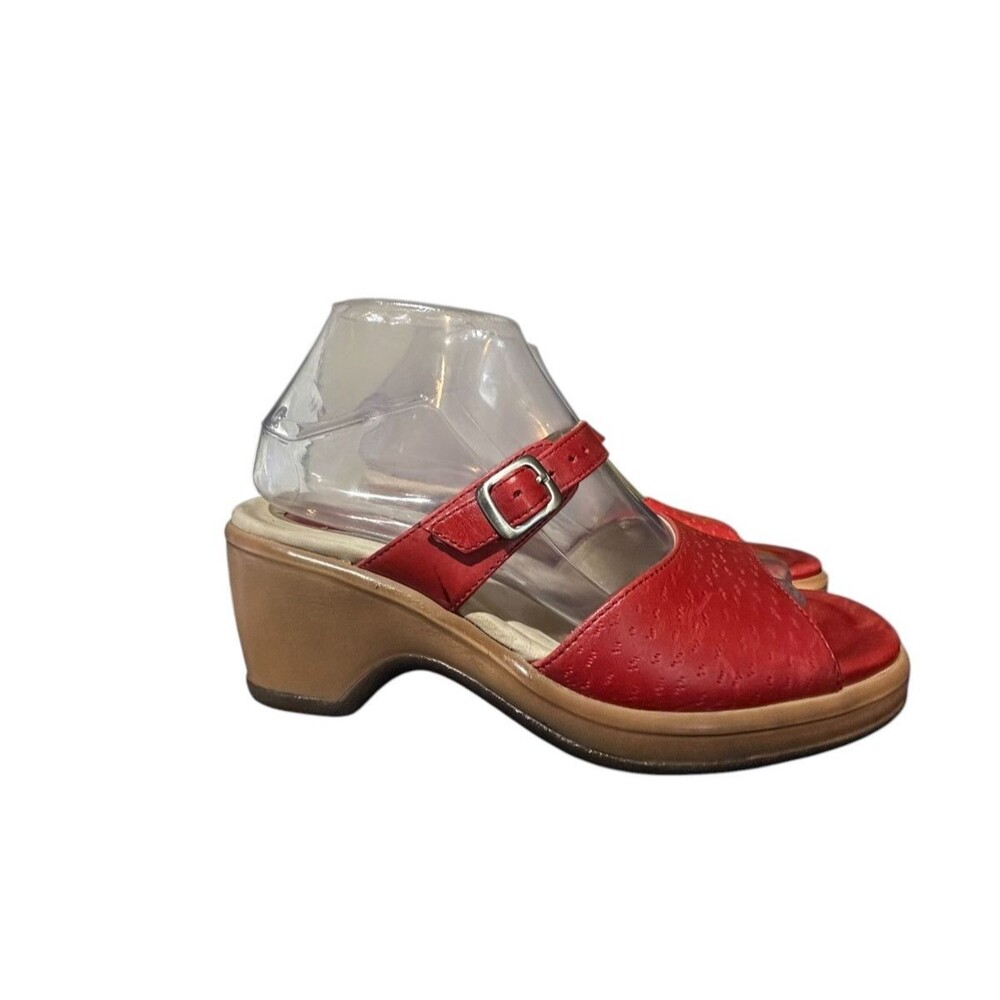 Dansko Sela Clog Sandal Women's 38 US 7.5 Red Patent Leather Slip On Comfort